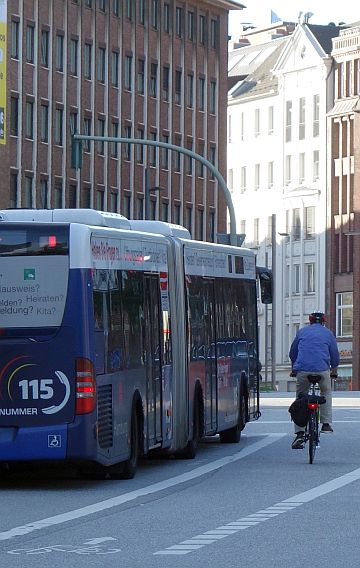 バスと自転車